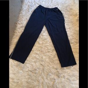 Nike dri-fit black side zipper pocket mesh side panel sz lg